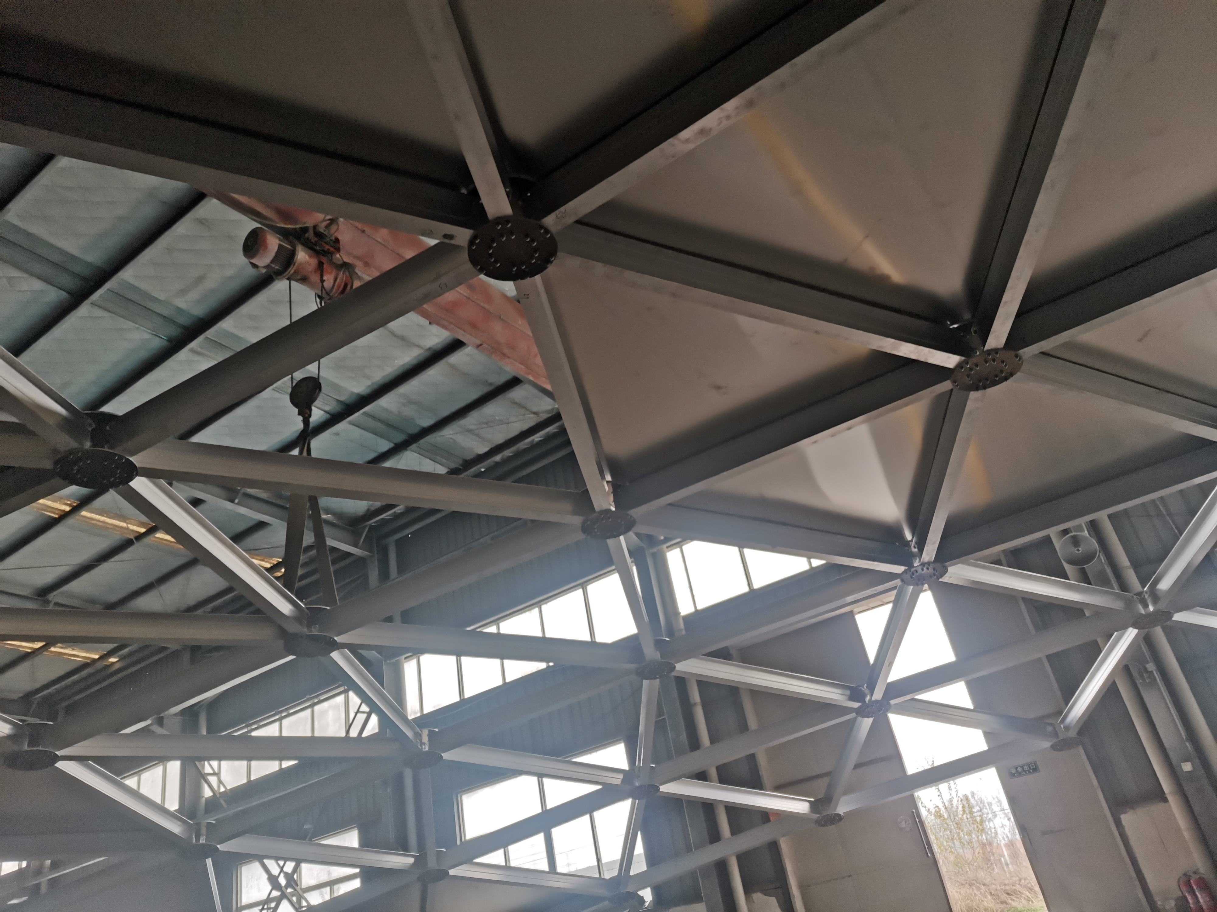 72米铝网壳组装